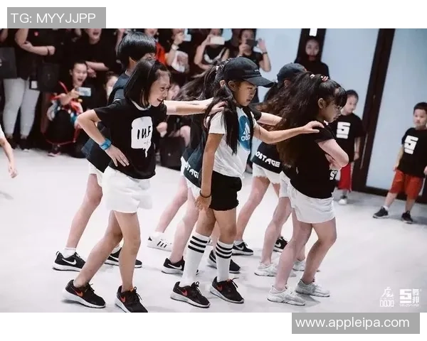 成都街舞队成员个人能力表现分析与提升策略研究